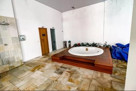 Apartamento para alugar com 300m², 4 quartos e 4 vagas