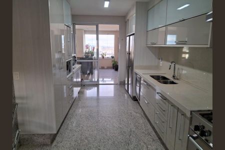 Apartamento para alugar com 300m², 4 quartos e 4 vagas