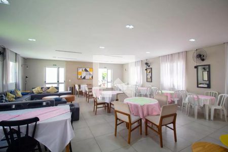 Apartamento para alugar com 42m², 2 quartos e sem vaga Apartamento para alugar com 42m², 2 quartos e sem vagaÁrea comum - Salão de festas