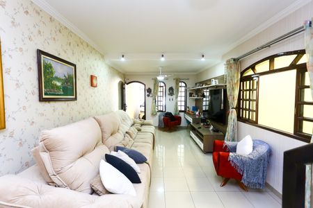 Casa à venda com 181m², 4 quartos e 4 vagas Casa à venda com 181m², 4 quartos e 4 vagasSala