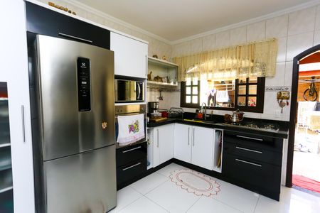 Casa à venda com 181m², 4 quartos e 4 vagas Casa à venda com 181m², 4 quartos e 4 vagasCozinha