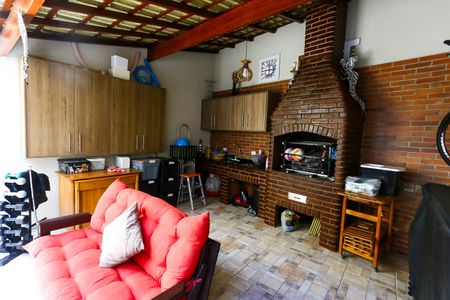 Casa à venda com 181m², 4 quartos e 4 vagas Casa à venda com 181m², 4 quartos e 4 vagasEspaço Gourmet