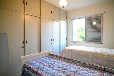 Apartamento à venda com 120m², 3 quartos e 1 vagaQuarto 2