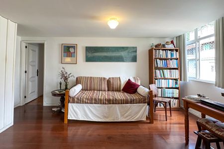 Apartamento à venda com 110m², 2 quartos e 1 vagaSala