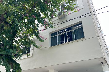 Apartamento à venda com 110m², 2 quartos e 1 vagaFachada