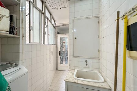 Apartamento à venda com 110m², 2 quartos e 1 vagaÁrea de Serviço