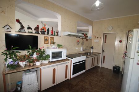 Casa à venda com 349m², 5 quartos e 6 vagasCozinha