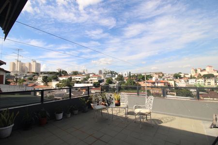 Casa à venda com 349m², 5 quartos e 6 vagasSala - Varanda