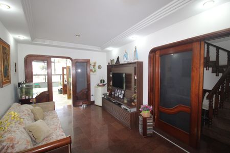 Casa à venda com 349m², 5 quartos e 6 vagasÁrea de Serviço - Hall