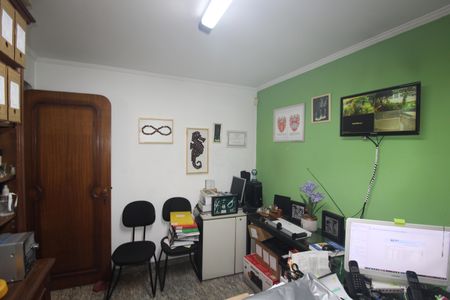 Casa à venda com 349m², 5 quartos e 6 vagasÁrea de Serviço - Quarto 3