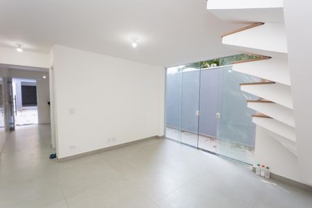 Casa para alugar com 350m², 3 quartos e 4 vagasSala 