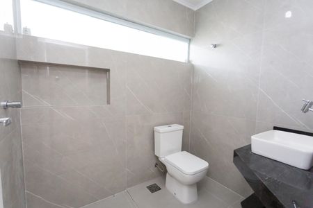 Casa para alugar com 350m², 3 quartos e 4 vagasBanheiro