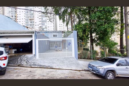 Casa para alugar com 350m², 3 quartos e 4 vagasFachada