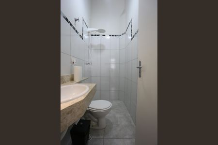 Casa à venda com 88m², 2 quartos e 2 vagasBanheiro da Suíte 2