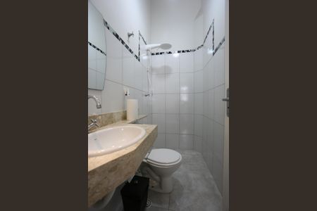 Casa à venda com 88m², 2 quartos e 2 vagasBanheiro da Suíte 2