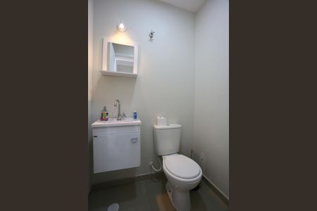 Casa à venda com 88m², 2 quartos e 2 vagasLavabo