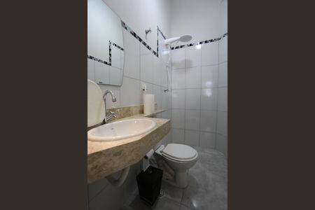 Casa à venda com 88m², 2 quartos e 2 vagasBanheiro da Suíte 2