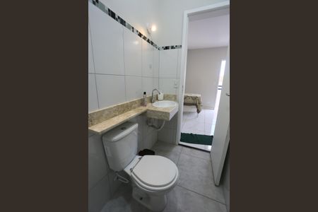 Casa à venda com 88m², 2 quartos e 2 vagasBanheiro da Suíte 1