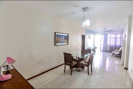 Apartamento à venda com 98m², 3 quartos e 2 vagas Apartamento à venda com 98m², 3 quartos e 2 vagasSala