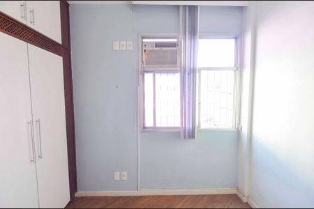 Apartamento à venda com 98m², 3 quartos e 2 vagas Apartamento à venda com 98m², 3 quartos e 2 vagasQuarto 2