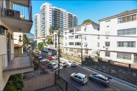 Apartamento à venda com 98m², 3 quartos e 2 vagas Apartamento à venda com 98m², 3 quartos e 2 vagasSala