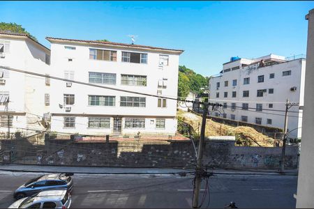 Apartamento à venda com 98m², 3 quartos e 2 vagas Apartamento à venda com 98m², 3 quartos e 2 vagasSala