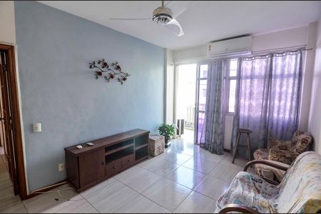 Apartamento à venda com 98m², 3 quartos e 2 vagas Apartamento à venda com 98m², 3 quartos e 2 vagasSala