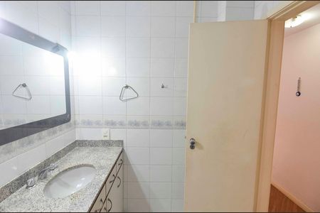Apartamento à venda com 98m², 3 quartos e 2 vagas Apartamento à venda com 98m², 3 quartos e 2 vagasBanheiro da Suíte