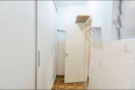 Apartamento à venda com 98m², 3 quartos e 2 vagas Apartamento à venda com 98m², 3 quartos e 2 vagasQuarto de Serviço