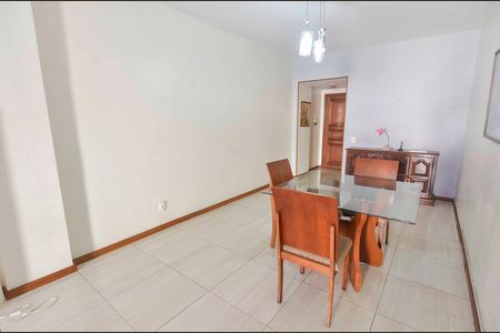Apartamento à venda com 98m², 3 quartos e 2 vagas Apartamento à venda com 98m², 3 quartos e 2 vagasSala