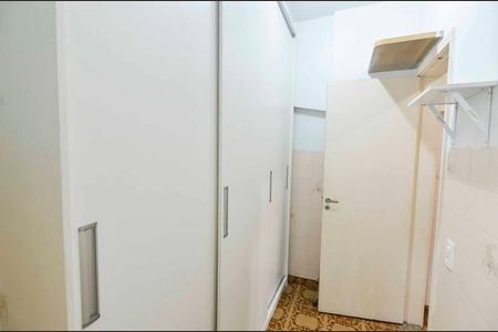 Apartamento à venda com 98m², 3 quartos e 2 vagas Apartamento à venda com 98m², 3 quartos e 2 vagasQuarto de Serviço