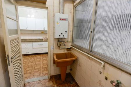 Apartamento à venda com 98m², 3 quartos e 2 vagas Apartamento à venda com 98m², 3 quartos e 2 vagasÁrea de Serviço