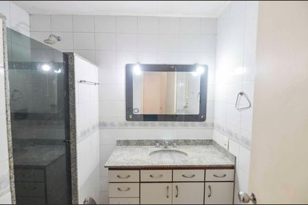 Apartamento à venda com 98m², 3 quartos e 2 vagas Apartamento à venda com 98m², 3 quartos e 2 vagasBanheiro da Suíte
