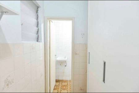 Apartamento à venda com 98m², 3 quartos e 2 vagas Apartamento à venda com 98m², 3 quartos e 2 vagasQuarto de Serviço