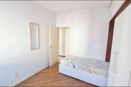 Apartamento à venda com 98m², 3 quartos e 2 vagas Apartamento à venda com 98m², 3 quartos e 2 vagasQuarto 2