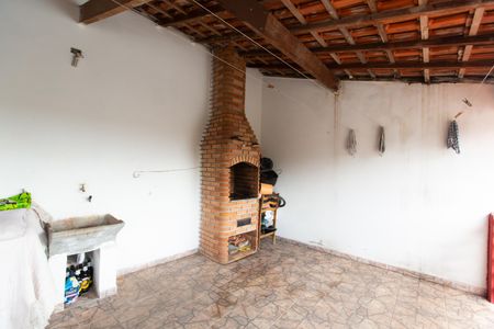 Casa para alugar com 100m², 2 quartos e 2 vagasÁrea de Serviço 