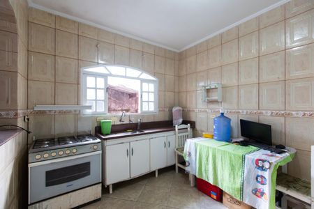 Casa para alugar com 100m², 2 quartos e 2 vagasCozinha