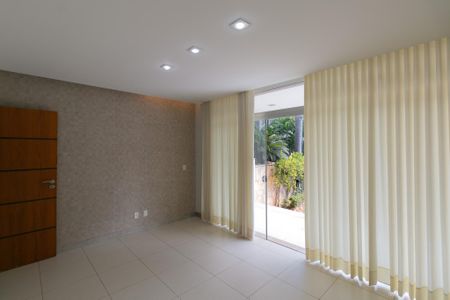 Casa à venda com 607m², 5 quartos e 10 vagasQuarto 5