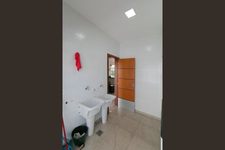 Casa à venda com 607m², 5 quartos e 10 vagasÁrea de Serviço