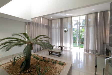 Casa à venda com 607m², 5 quartos e 10 vagasSala de Estar