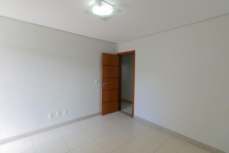 Casa à venda com 607m², 5 quartos e 10 vagasQuarto 4