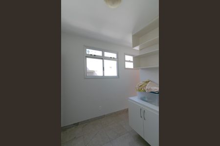 Casa à venda com 607m², 5 quartos e 10 vagasQuarto de Serviço