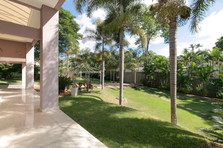 Casa à venda com 607m², 5 quartos e 10 vagasÁrea Externa