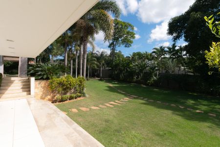 Casa à venda com 607m², 5 quartos e 10 vagasVaranda Quartos