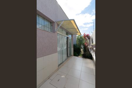 Casa à venda com 607m², 5 quartos e 10 vagasÁrea Externa