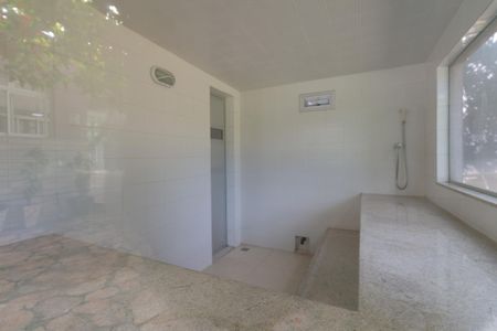 Casa à venda com 607m², 5 quartos e 10 vagasSauna