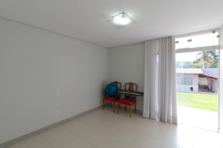 Casa à venda com 607m², 5 quartos e 10 vagasQuarto 4