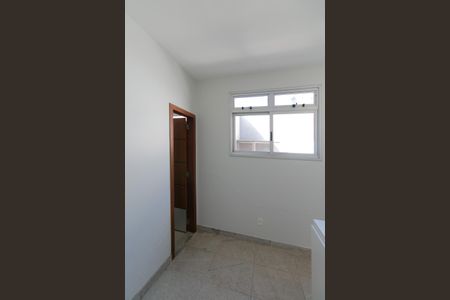 Casa à venda com 607m², 5 quartos e 10 vagasQuarto de Serviço