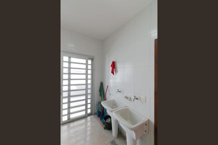 Casa à venda com 607m², 5 quartos e 10 vagasÁrea de Serviço