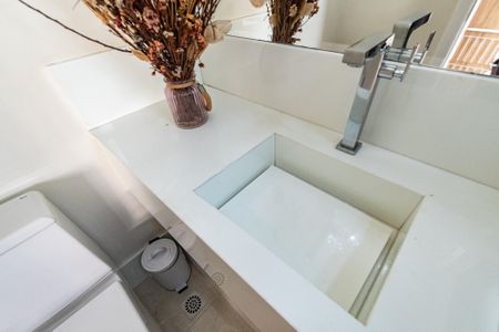 Apartamento à venda com 105m², 2 quartos e 3 vagasLavabo